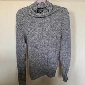 American Eagle turtleneck